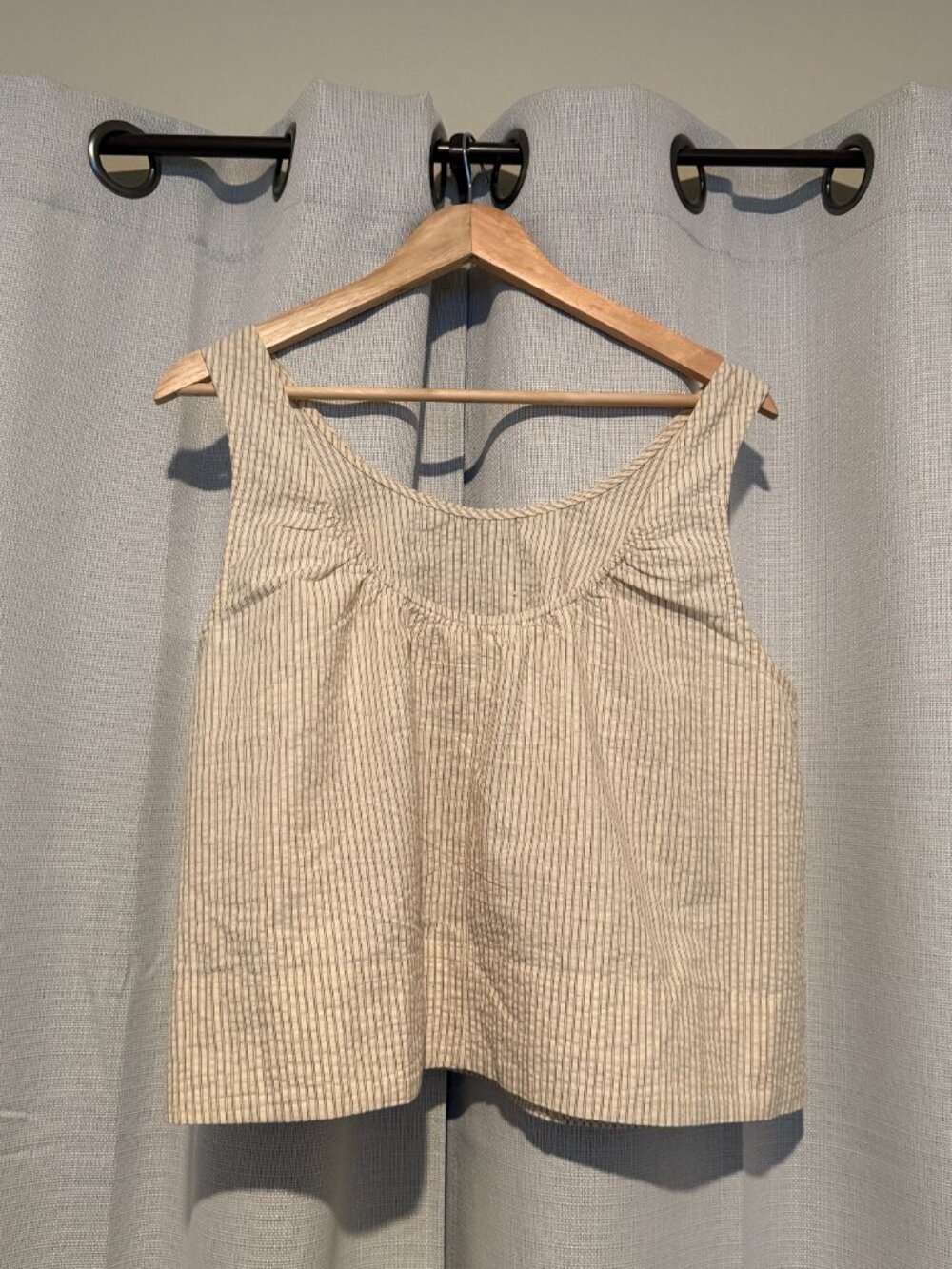 MOD REF Seersucker Striped Boxy Tank Top Cream Tan Size Large - Picture 5 of 8